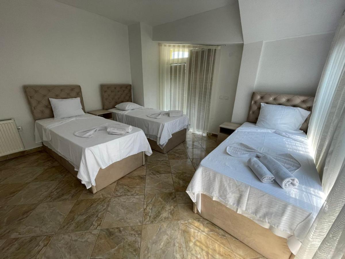 Hotel Montenegro Struga Exterior photo