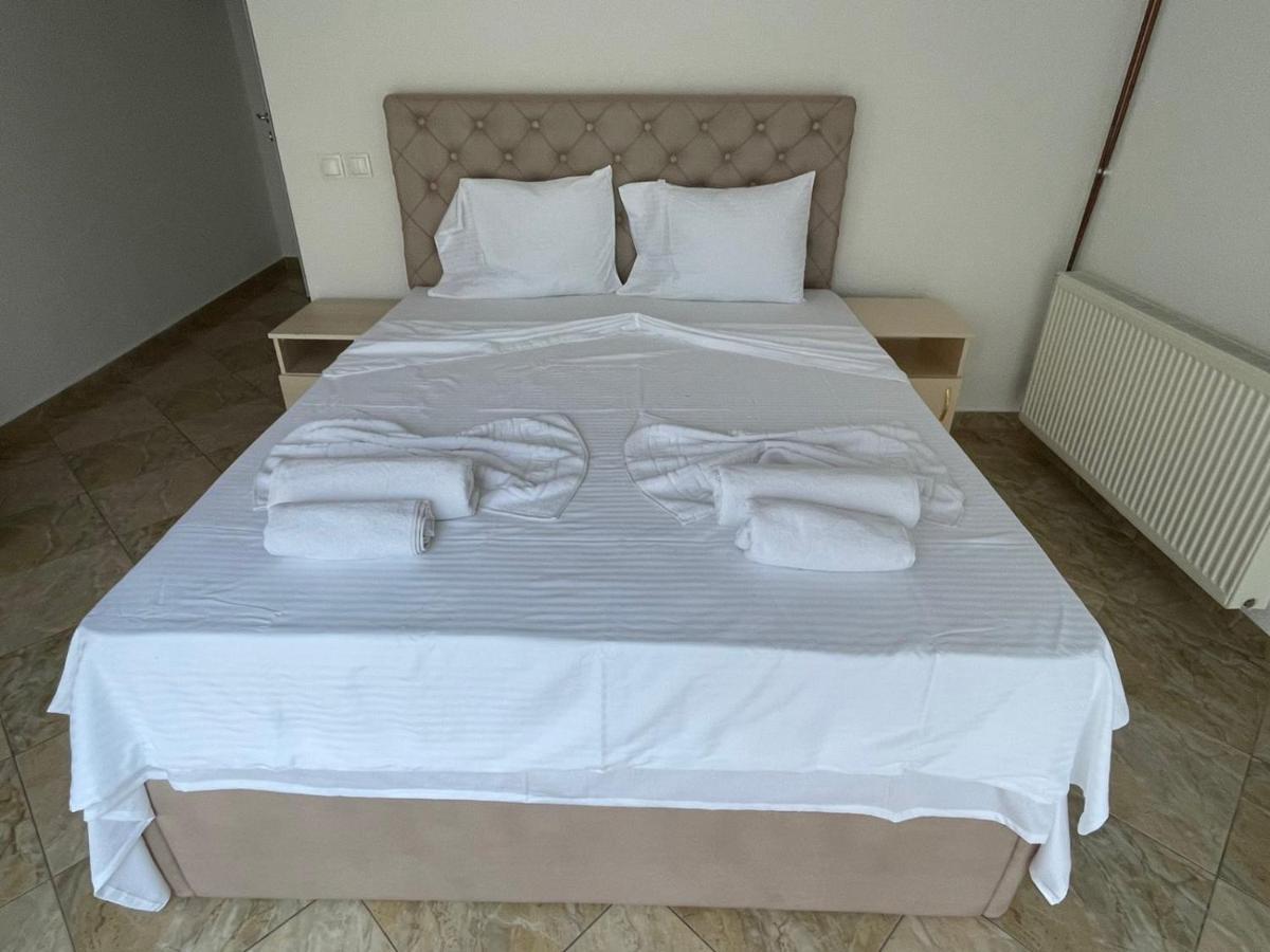 Hotel Montenegro Struga Exterior photo