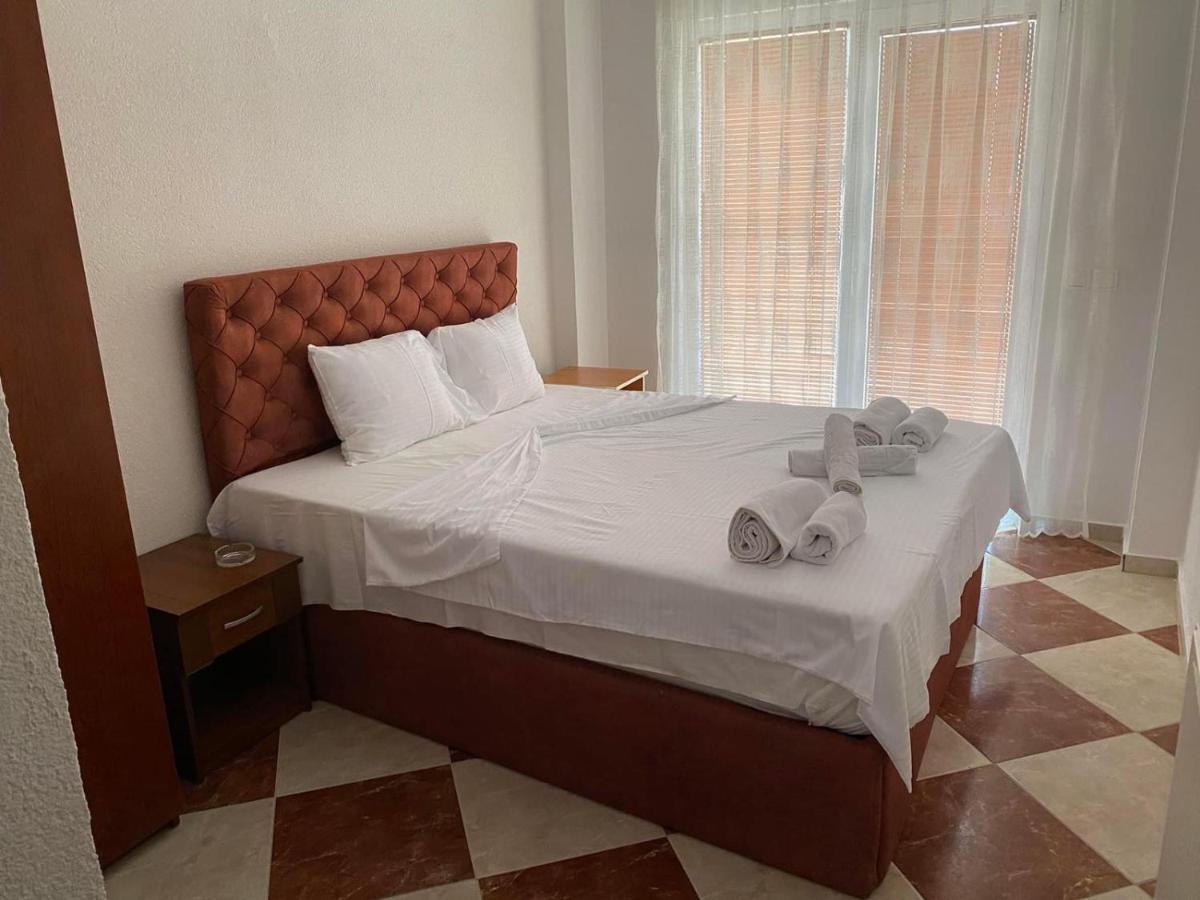 Hotel Montenegro Struga Exterior photo