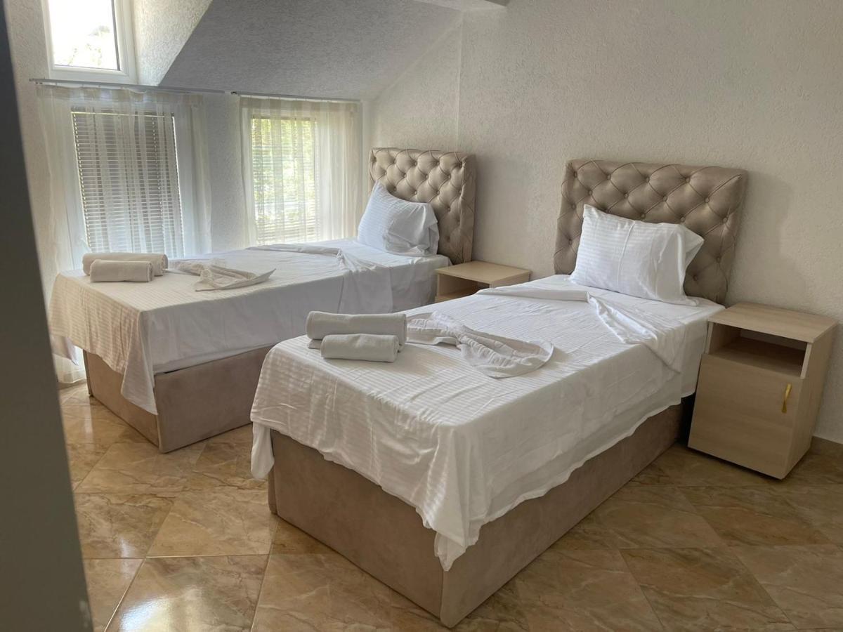 Hotel Montenegro Struga Exterior photo