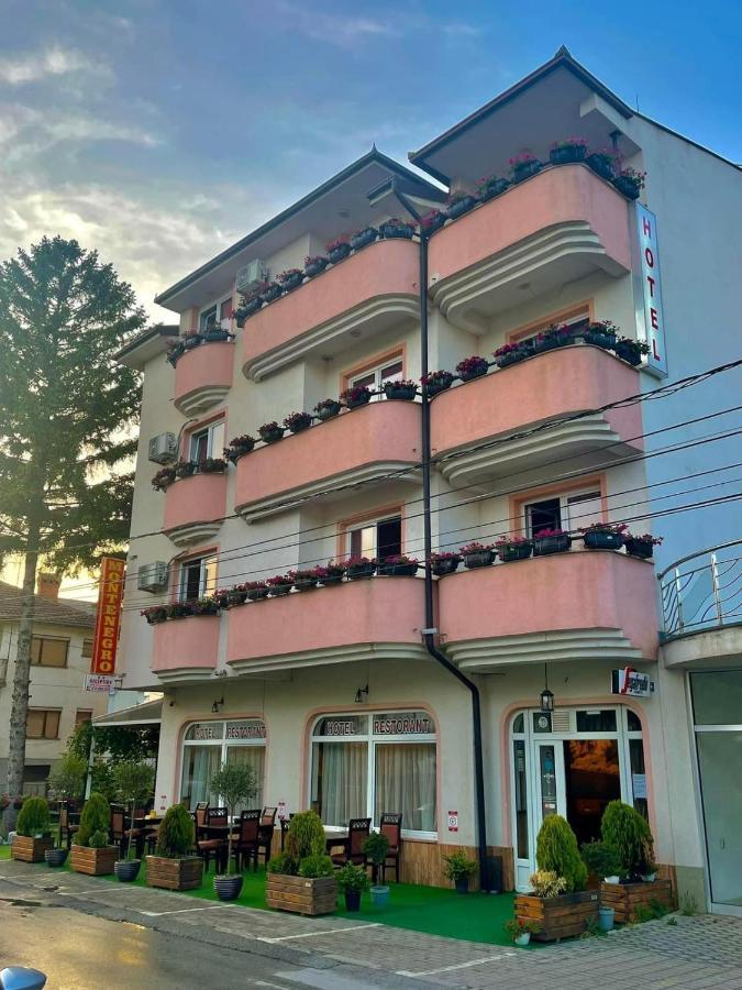 Hotel Montenegro Struga Exterior photo